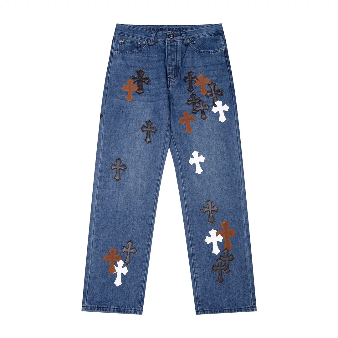 P250 Style No.: H431 Chrome Hearts CH Chrome Hearts Heavy Industry Damaged High Street Jeans exude uninhibited personality and unique charm. Every wear and tear is carefully designed to present a unique artistic feel. Made of imported denim fabric, which has undergone heavy industrial washing and destruction treatment, the trousers show a super cool effect on the upper body, allowing you to dominate the fashion stage.  This is more than just a pair of jeans, it is an expression of attitude. With its unique design concept and ultimate pursuit of details, Croxin breaks traditional boundaries and defines the jeans trend in the new era. The trousers are made of double-layer woven fabric and matched with customized hardware, showing an incomparably beautiful and unique style, making every wearer the focus of fashion. Imported denim fabric, super heavy-duty washed and damaged, the upper body is super cool! Customized hardware, incomparably good-looking model. The production process is difficult. It has a high-street feel. Color: blue Size: S M L XL XXL